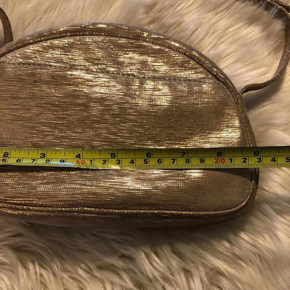 Hobo International gold metallic leather crossbody purse - Picture 11 of 12
